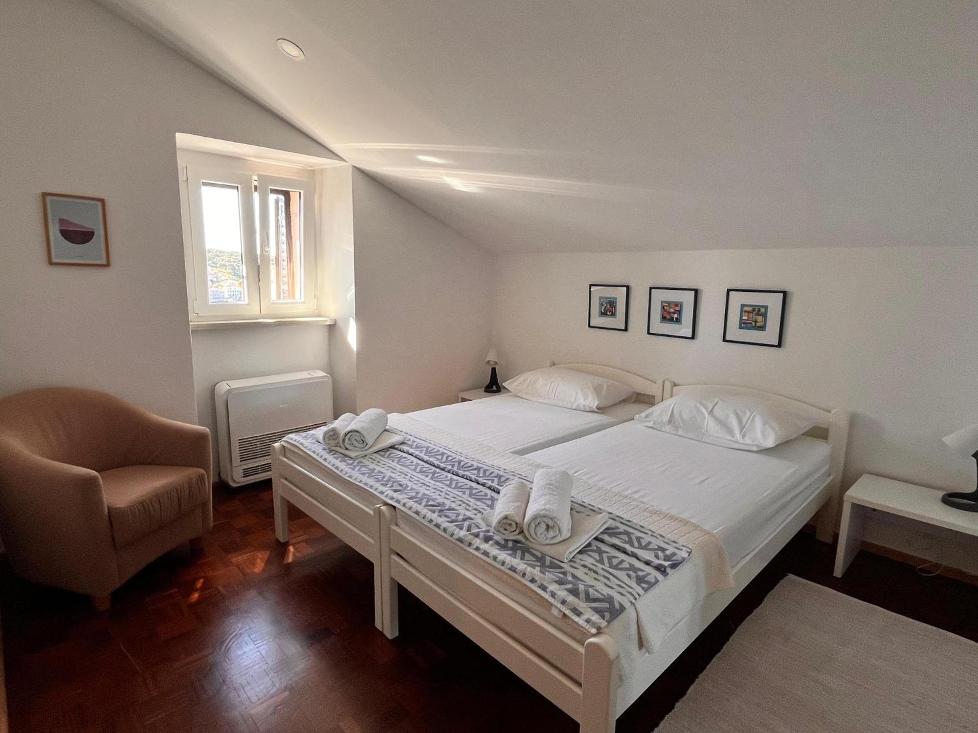 Apartment Oscar มาลีโลชินจ์ ภายนอก รูปภาพ